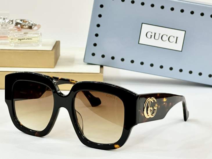 Picture of Gucci Sunglasses _SKUfw80879773fw